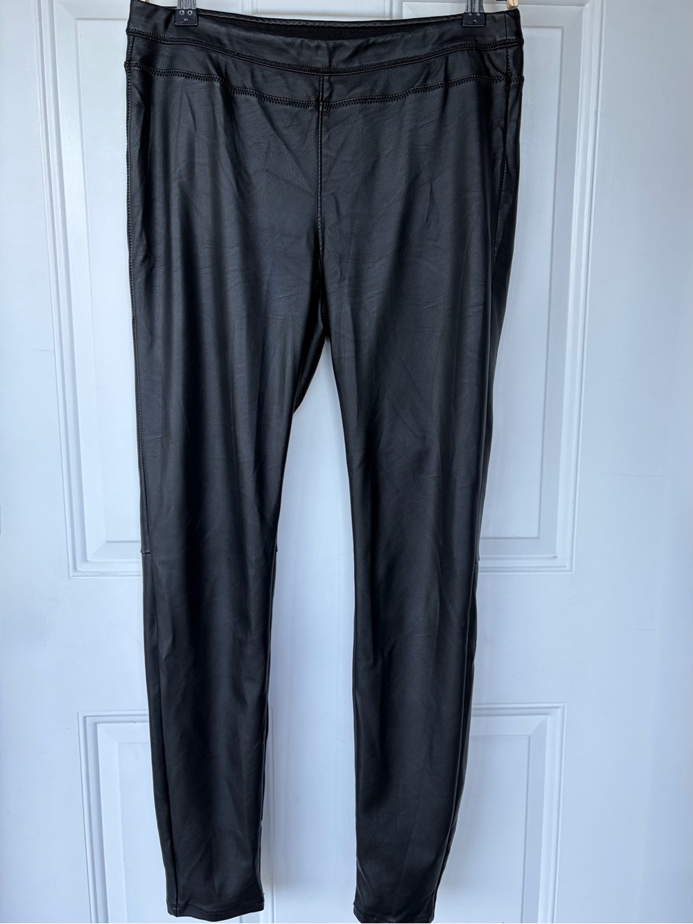•Blank NYC• Vegan Faux Leather Skinny Pull On Leggings - Size 30